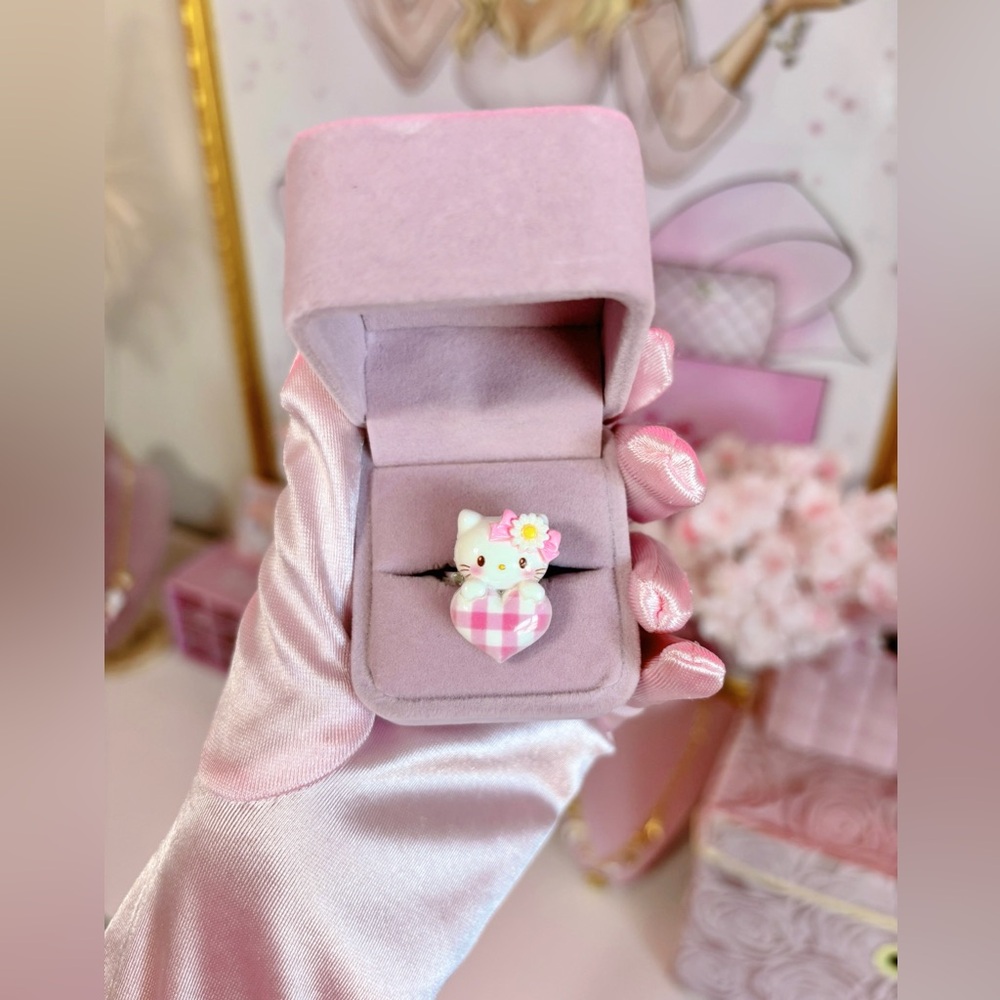 Handmade Girly Spring Ring - Picture 3 of 4